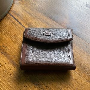 Vintage Dooney and Bourne wallet